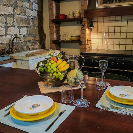 Casina Del Monte A Monte In *