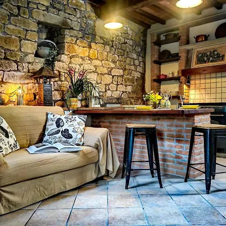 Casina Del Monte A Monte In Hébergement de vacances